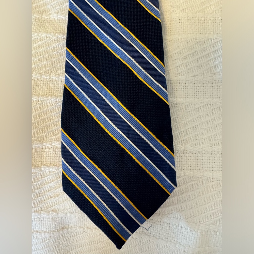 Roundtree & Yorke 100% Silk Handmade Blue Striped Woven Tie